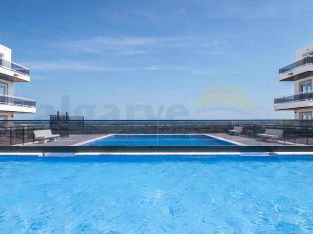Apartamento T0+1 Condomínio na 1º linha da Praia