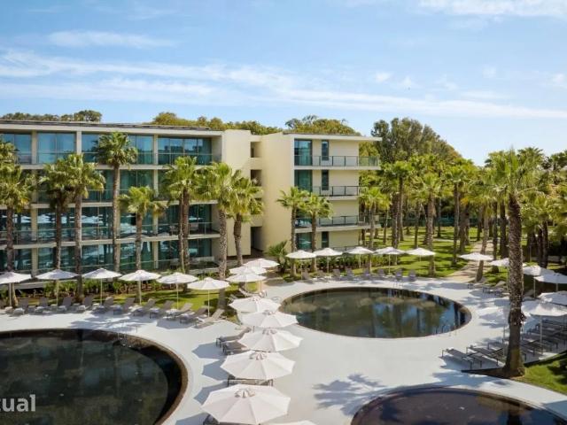 Apartamento T3 à venda em branded residence nos Salgados, Algarve