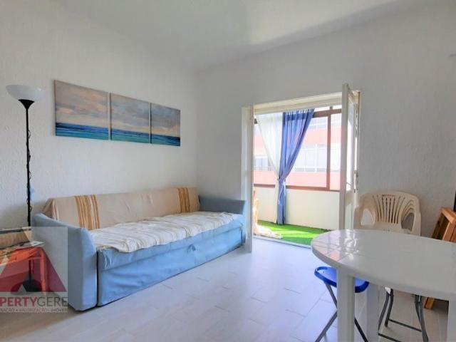 Apartamento T1+1, Arrenda 9 meses, 3ºAndar Sem Elevador, centro praia Santa Cruz, Silveira, Torres Vedras, Lisboa