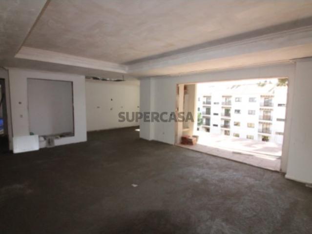 Apartamento T1+1 na zona da Falésia, Albufeira