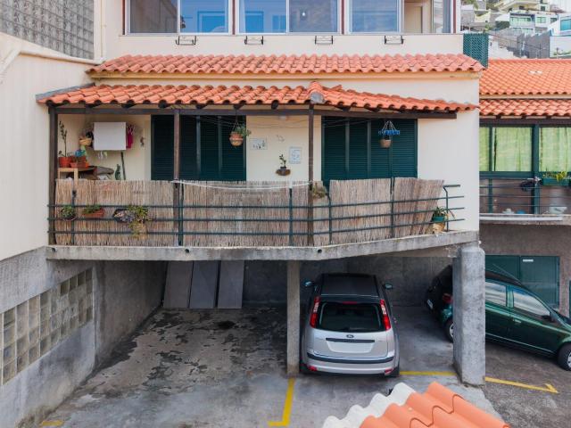 Apartamento T1+1 em Santo António