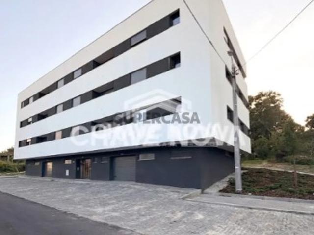 Apartamento T1+1 em Pedroso