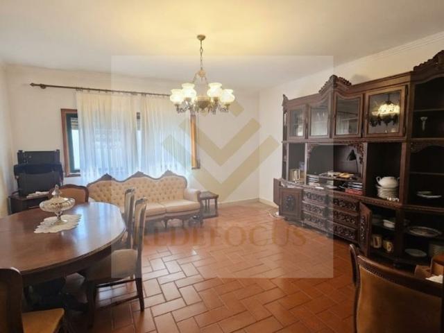 Apartamento T1+1 em Travanca