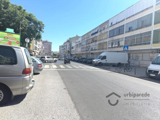 Apartamento T1+1, junto metro de Odivelas
