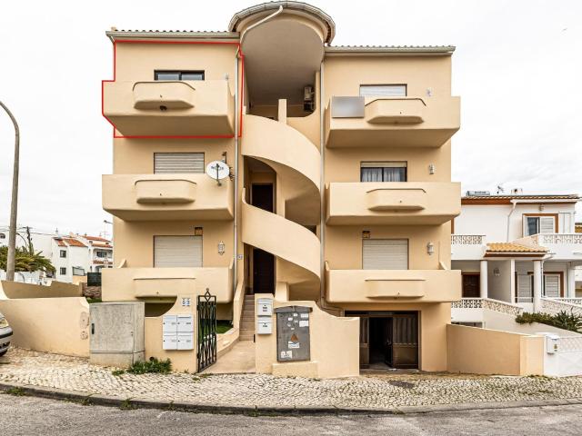 Apartamento T1+1 localizado na Urbanização Nasceste Montecho. 51m² Albufeira e Olhos de Água