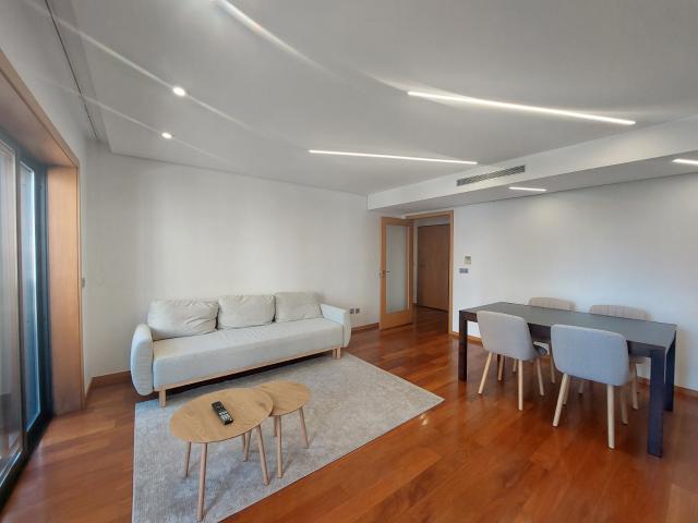 Apartamento T1+1, mobilado, com garagem, em Leça do Balio Matosinhos