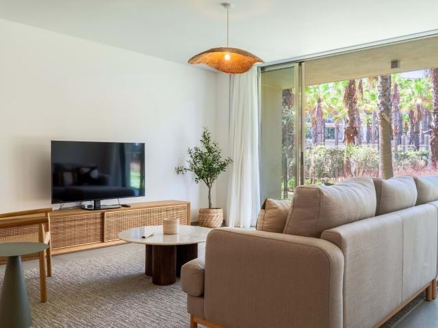 Apartamento T1+1 mobilado com jardim privativo, Herdade dos. 152m² Guia