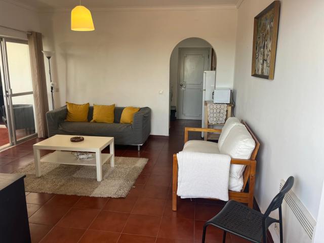 Apartamento T1+1 mobilado com Vista de Mar, Varanda e Elevador Cascais