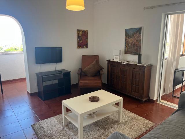 Apartamento T1+1 mobilado com Vista de Mar, Varanda e Elevador Cascais