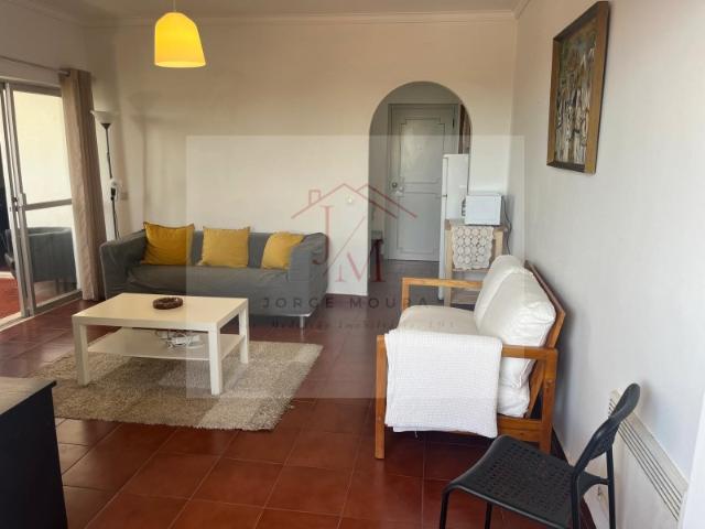 Apartamento T1+1 mobilado com Vista de Mar, Varanda e Elevador Cascais