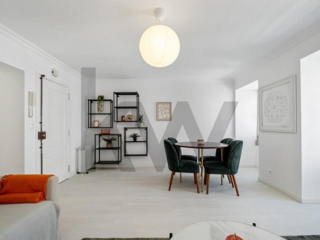 Apartamento T1+1 mobilado em frente aos pastéis de Belém