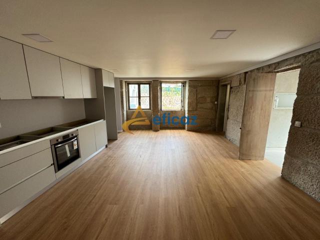 Apartamento T1+1 NOVO centro da cidade de Penafiel