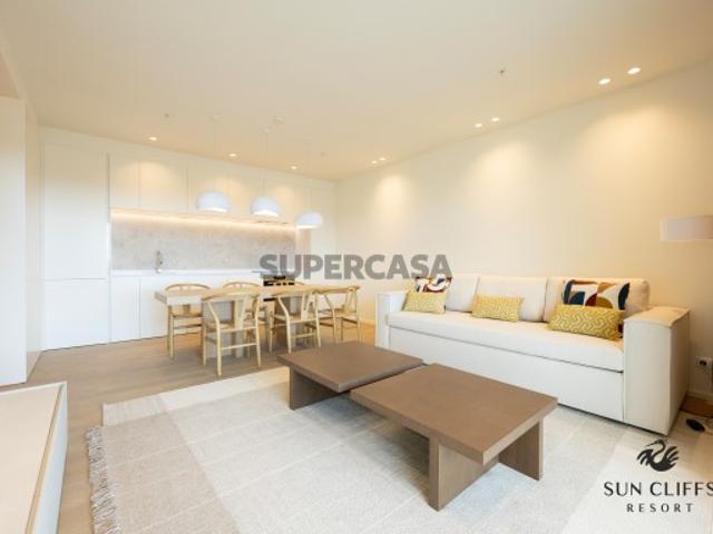 Apartamento T1+1, novo, no Sun Cliffs Resorte, em Lagos, Algarve