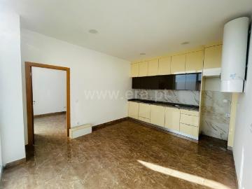 Apartamento T1+1 no Centro da Cidade de Paredes 52m² Paredes