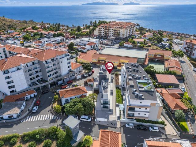 Apartamento T1+1 no Centro do Caniço