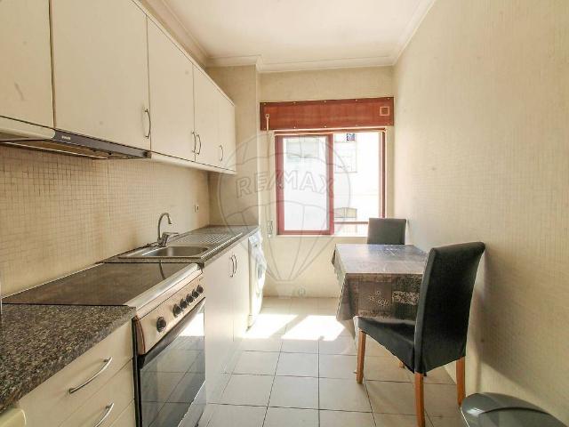 Apartamento T1+1 na Avenida Fernão Magalhães, Coimbra