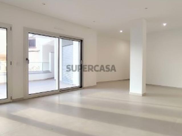 Apartamento T1+1 na Nazaré