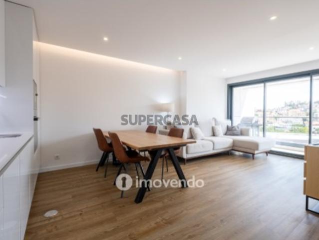 Apartamento T1+1, semi novo, em Coimbra