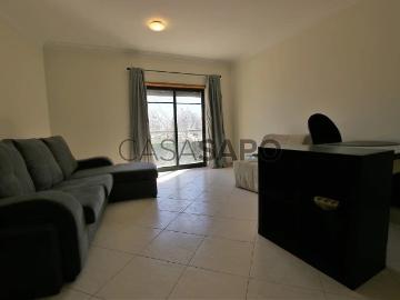 Apartamento T1+1 para alugar em Almada