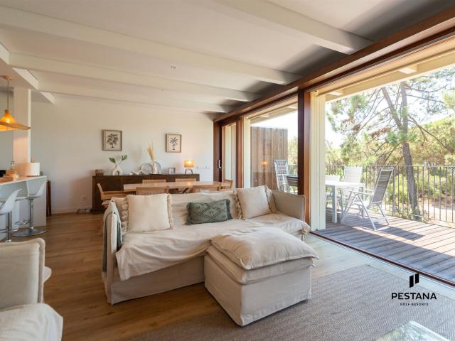 Apartamento T1+2 com vista para o Pinhal no empreendimento P. 132m² Carvalhal