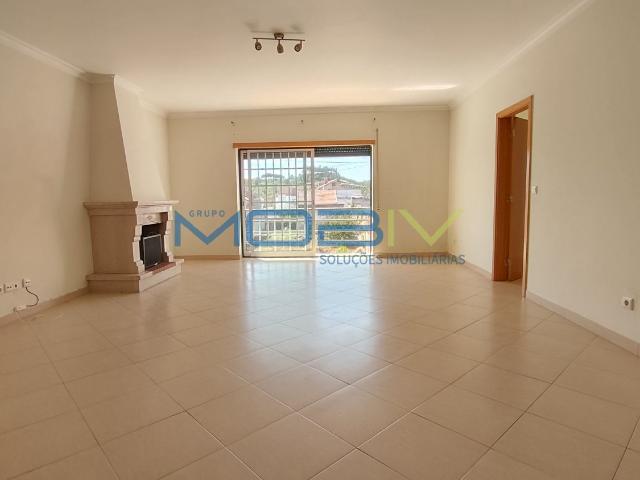 Apartamento T1+2 em A dos Francos