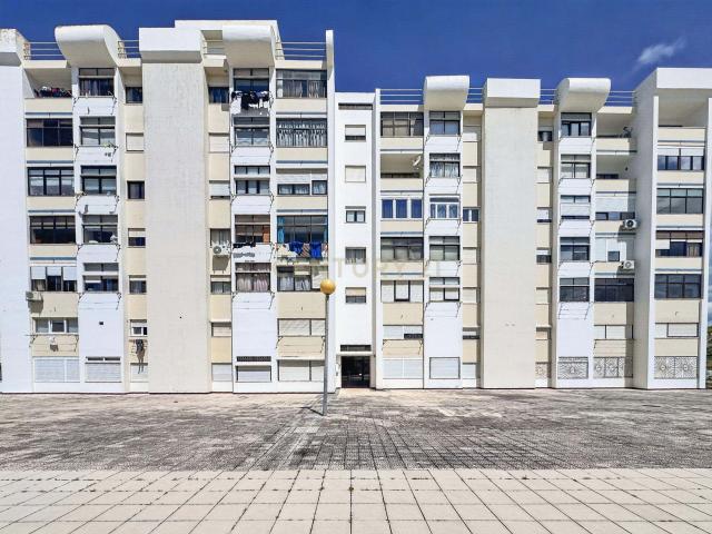 Apartamento T1+3 Costa da Caparica