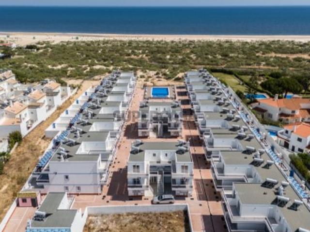 Apartamento T1+3 Duplex Condomínio na 1º linha da Praia