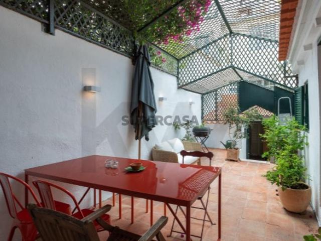 Apartamento T1 + 1 com Logradouro Privativo | Belém, Lisboa