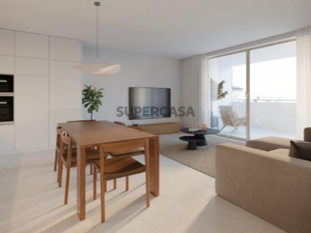 Apartamento T1 +1 em Condomínio com Piscina em Lagos