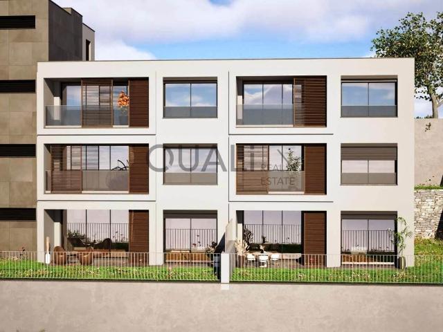 Apartamento T1 + 1 Fração Ar, Estreito de Câmara Lobos 68m² Estreito De Câmara De Lobos
