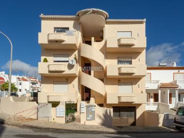 Apartamento T1 + 1 remodelado com parqueamento e arrecadação. 83m² Albufeira e Olhos de Água
