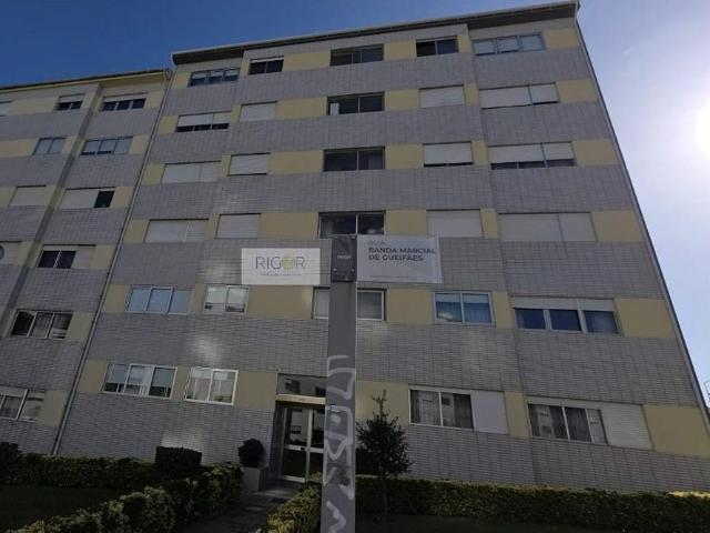 Apartamento T1 + 1 ultimo piso renovado perto do pavilhão da Nortecoope