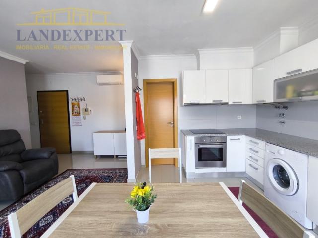 APARTAMENTO T1 +1