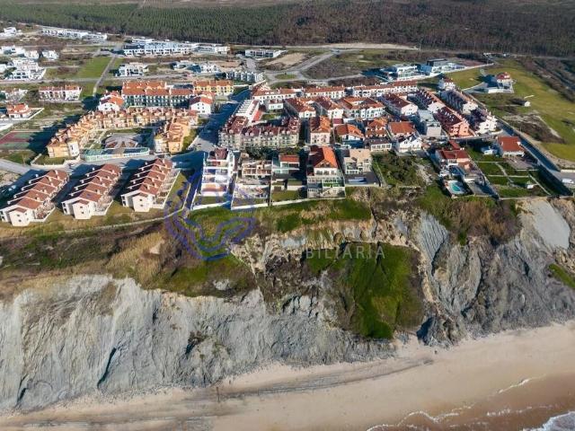 Apartamento T3 com garagem fechada a 2 minutos da praia, Pat. 147m² Pataias