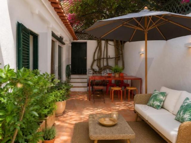 Apartamento T1 + T0 independente com Logradouro Privativo | Belém, Lisboa