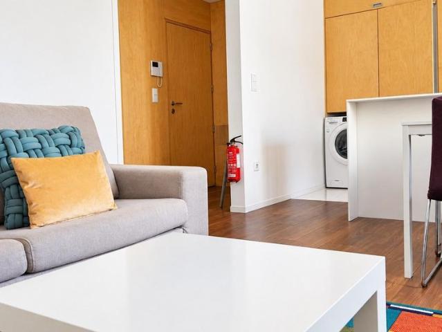 Apartamento T1 Totalmente Mobilado e Equipado no Porto