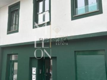 Apartamento T1 totalmente reconstruído no centro histórico da vila do Tortosendo