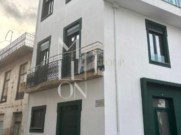 Apartamento T1 totalmente reconstruído no centro histórico da vila do Tortosendo