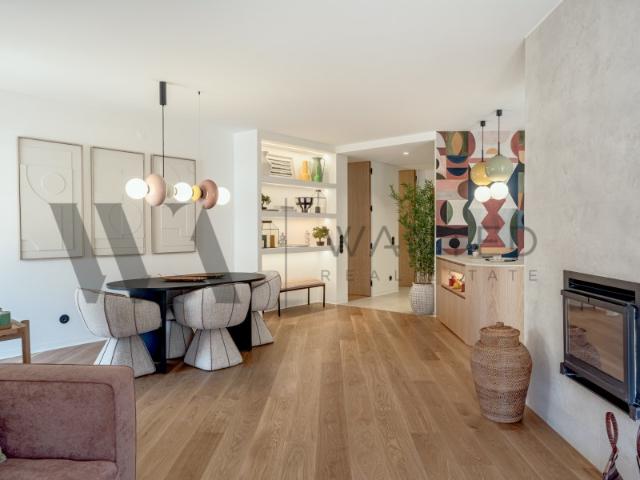 APARTAMENTO T1 TOTALMENTE REMODELADO COM JARIDM PISCINA E GARAGEM, BAIRRO DO ROSÁRIO, CASCAIS