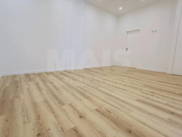 Apartamento T1 Totalmente Remodelado | Centro da Lourinhã