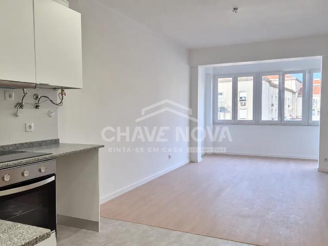 Apartamento T1 Totalmente Remodelado, a Estrear, no Centro de Lisboa