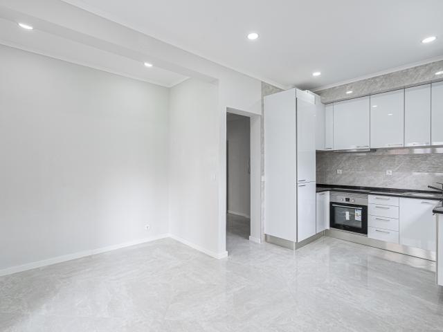 APARTAMENTO T1 TOTALMENTE REMODELADO NA AMADORA