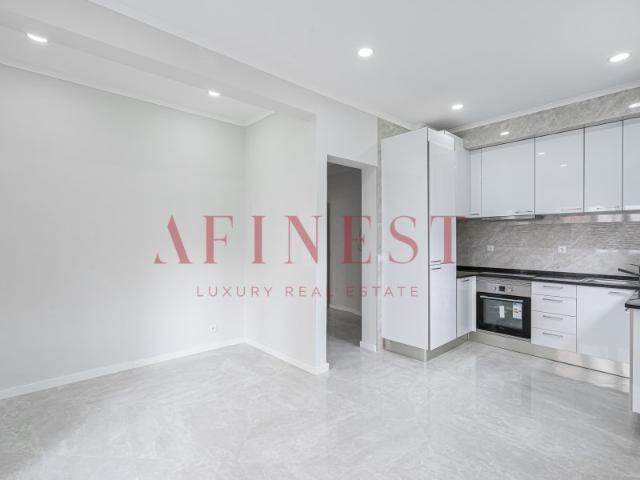 APARTAMENTO T1 TOTALMENTE REMODELADO NA AMADORA