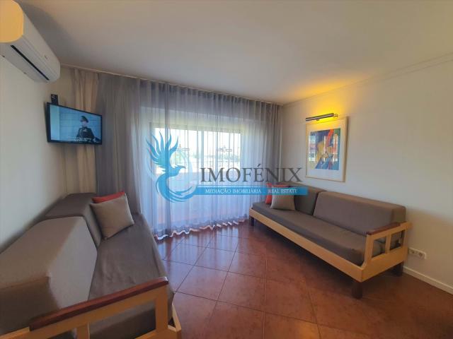 Apartamento T1 virado a Sul e renovado situado no Hotel Para. 71m² Albufeira e Olhos de Água