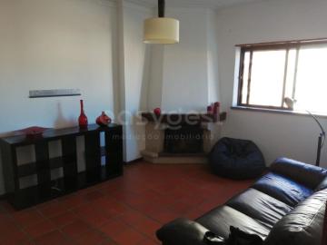 Apartamento T1, vista rio, situado na Quinta da Boavista, em Coimbra