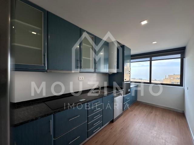 Apartamento T1, vista mar