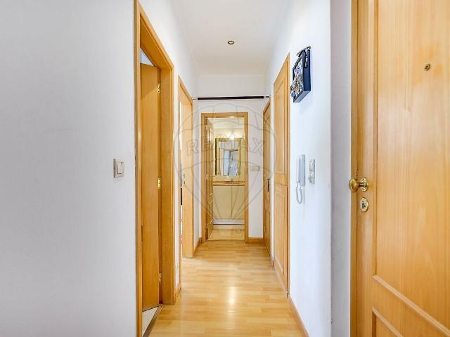 Apartamento T1 à venda em Massamá e Monte Abraão, Sintra RE/MAX Portugal