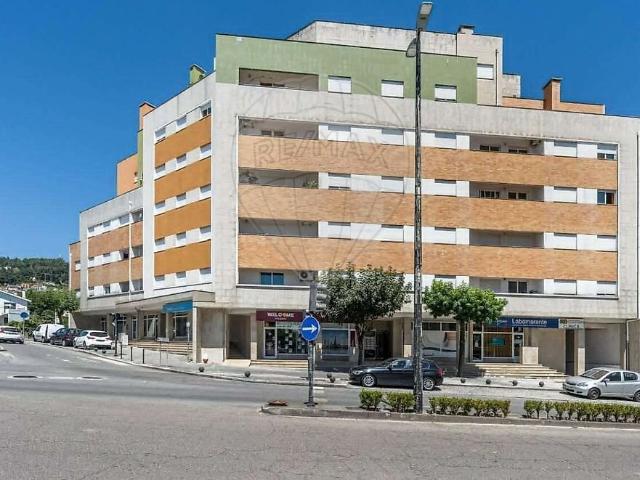 Apartamento T1 à venda em Margaride Santa Eulália, Várzea, Lagares, Varziela e Moure, Felgueiras RE/MAX Portugal
