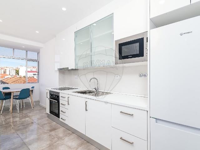 Apartamento T1 à venda em Agualva e Mira Sintra, Sintra RE/MAX Portugal