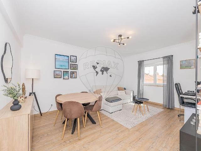 Apartamento T1 à venda em Algueirão Mem Martins, Sintra RE/MAX Portugal